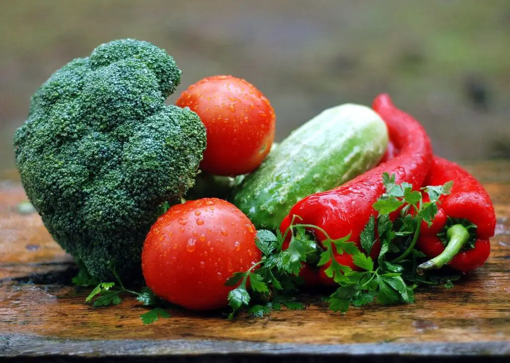 vegetables, water droplets, fresh green for Thyroid